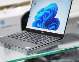 New Laptop Dell XPS 13 7390 8GB Intel Core I7 SSD 512GB