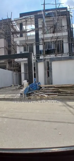 7bdrm House In Addis Abeba, Bole For Sale