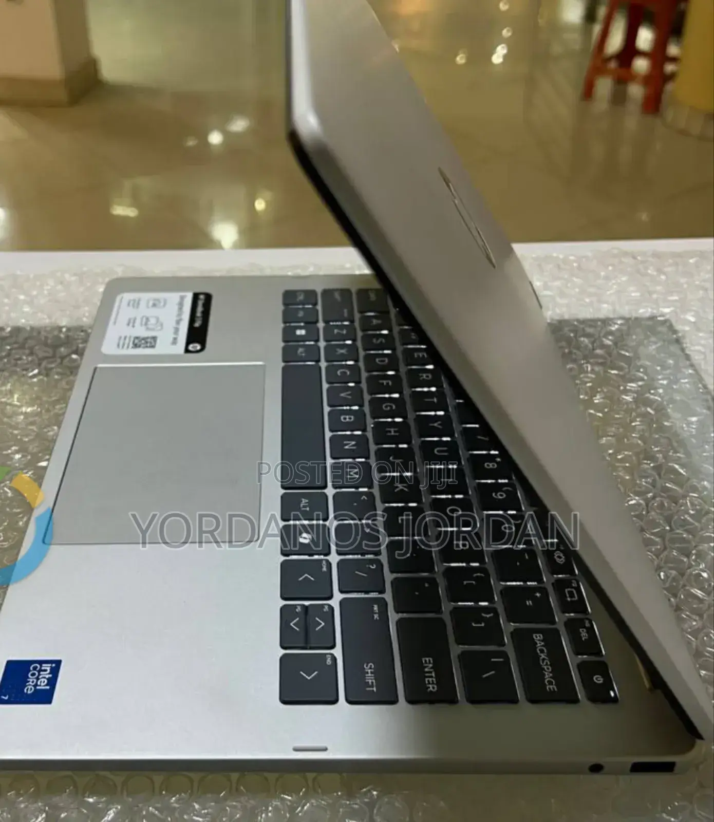 New Laptop HP OmniBook 5 14" 16GB Intel Core 7 SSD 512GB