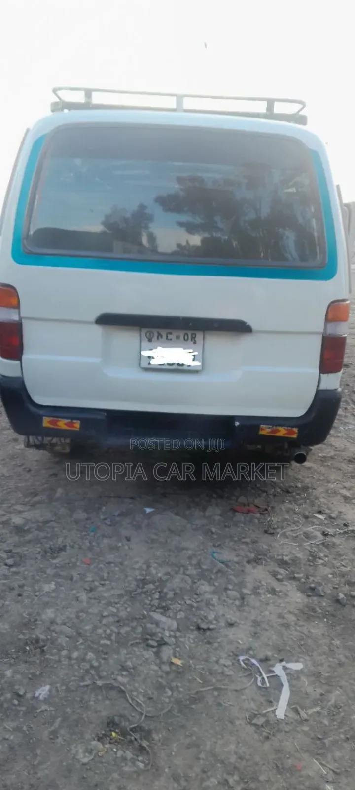 Toyota HiAce 2001 White