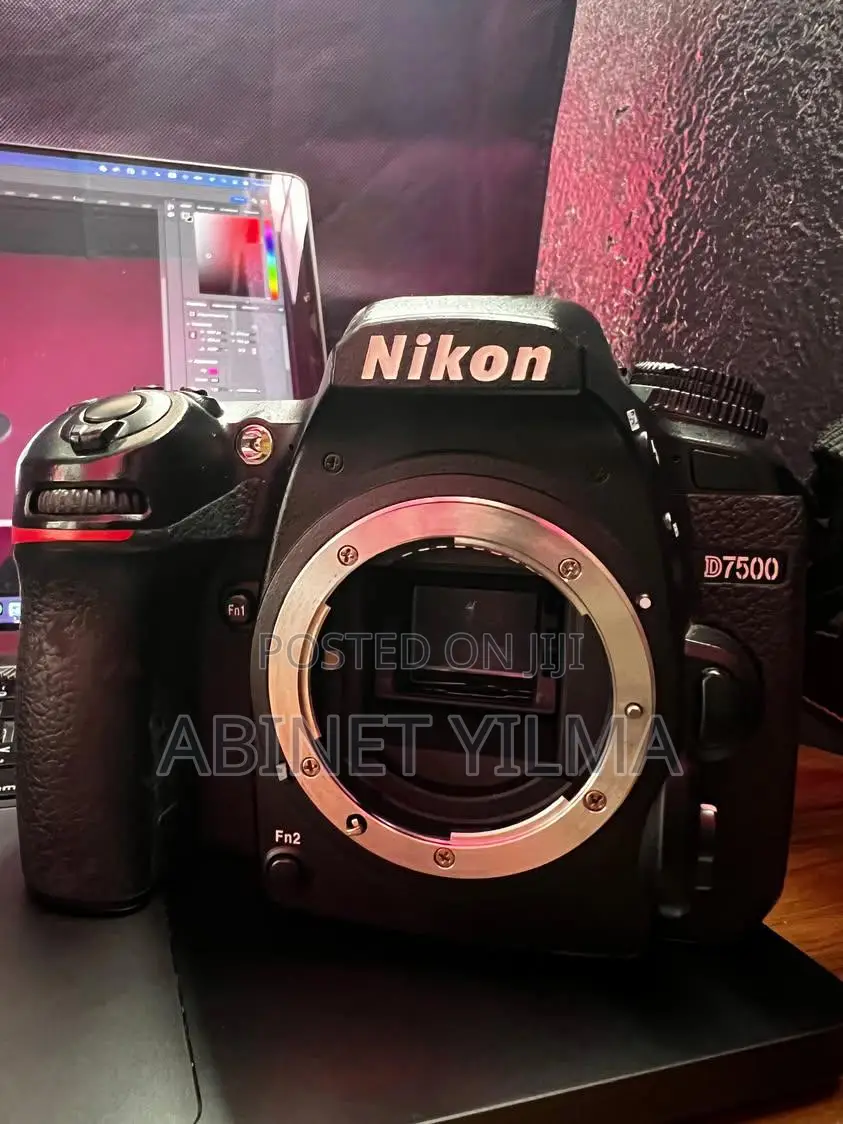 Nikon D7500