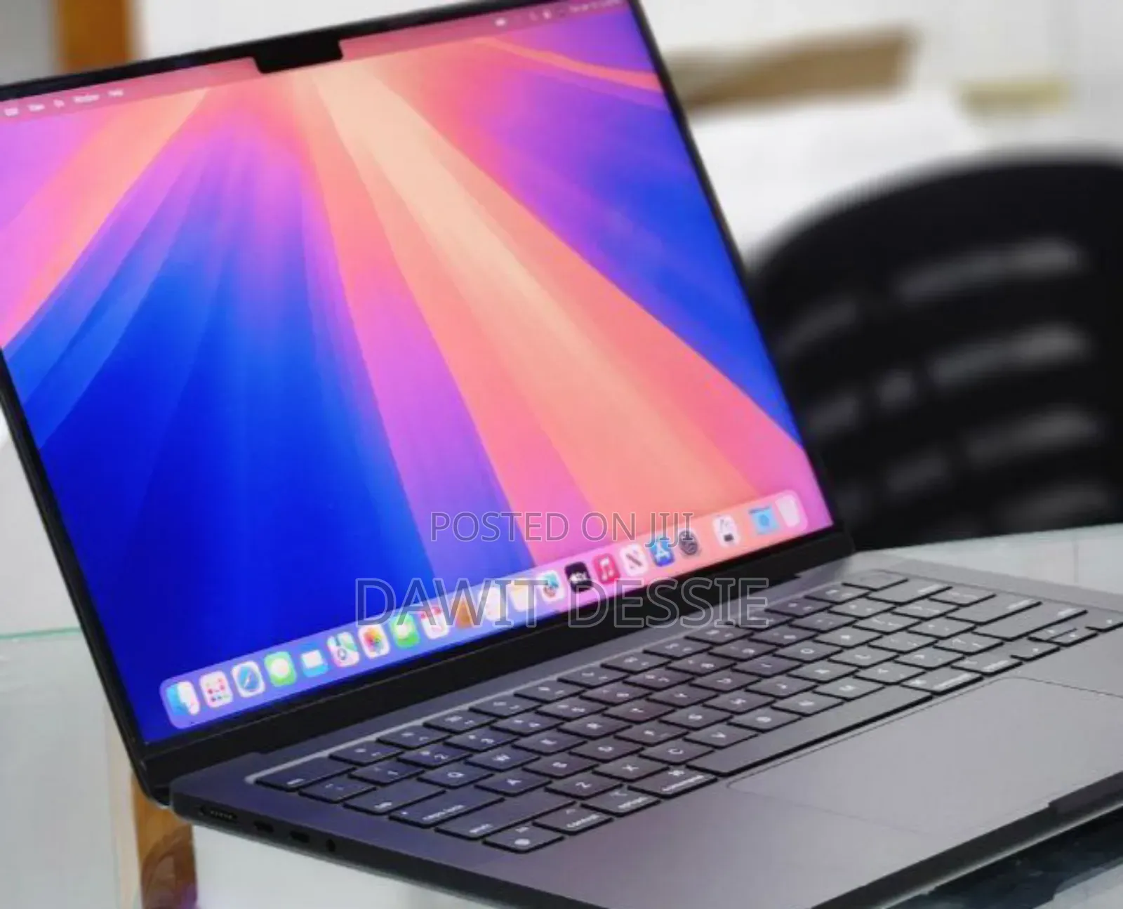 New Laptop Apple MacBook Pro 2024 M4 14-Inch 16GB Apple M4 SSD 512GB