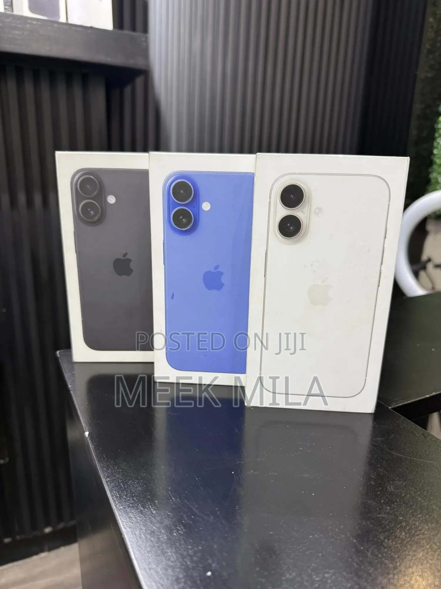 New Apple iPhone 16 128 GB Black