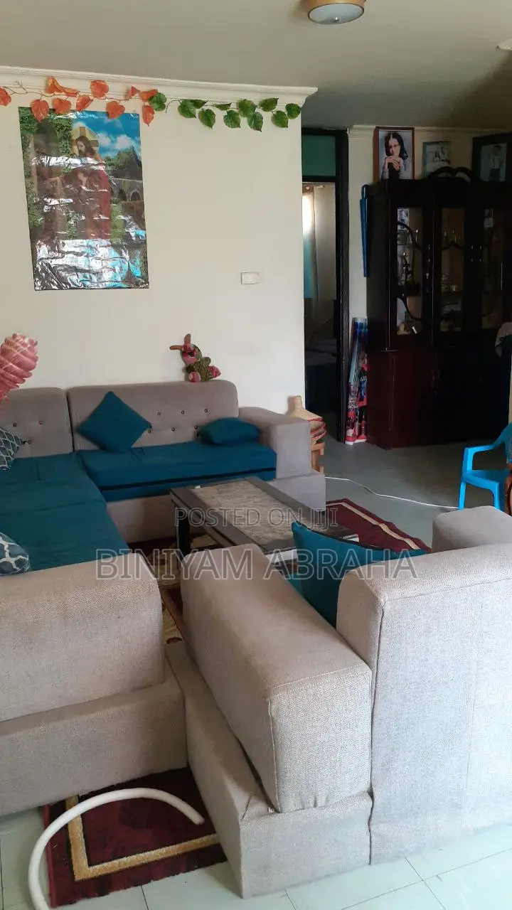 2bdrm Condo in 20/80 Condominium, Bole for sale