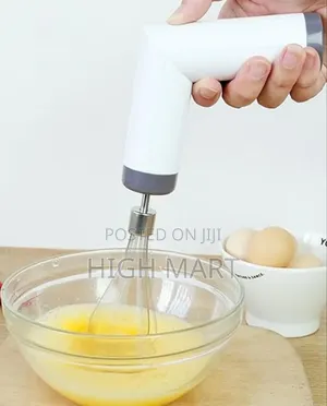 Compact and Versatile Electric Frother