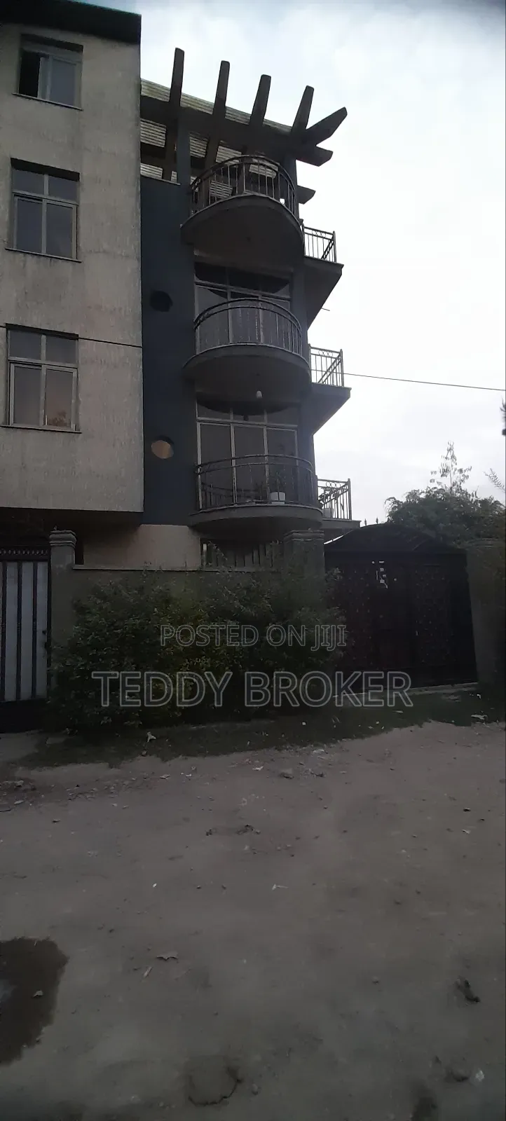 7bdrm House in Haile Garmeb3, Nifas Silk-Lafto for sale