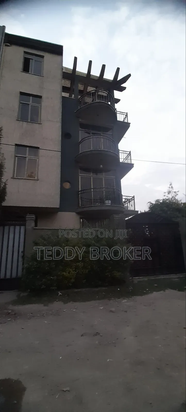 7bdrm House in Haile Garmeb3, Nifas Silk-Lafto for sale