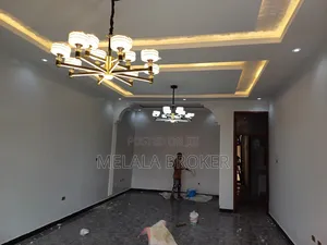 5bdrm Villa in Privat, Bole for sale