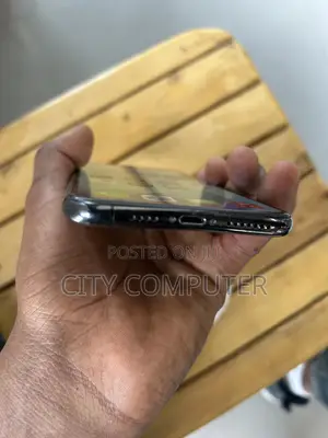 New Apple iPhone 11 Pro Max 64 GB Gray