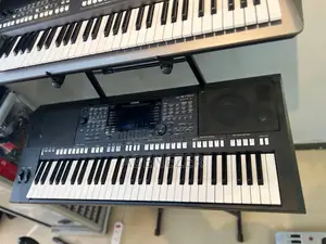 Yamaha PSR S750 Keyboard