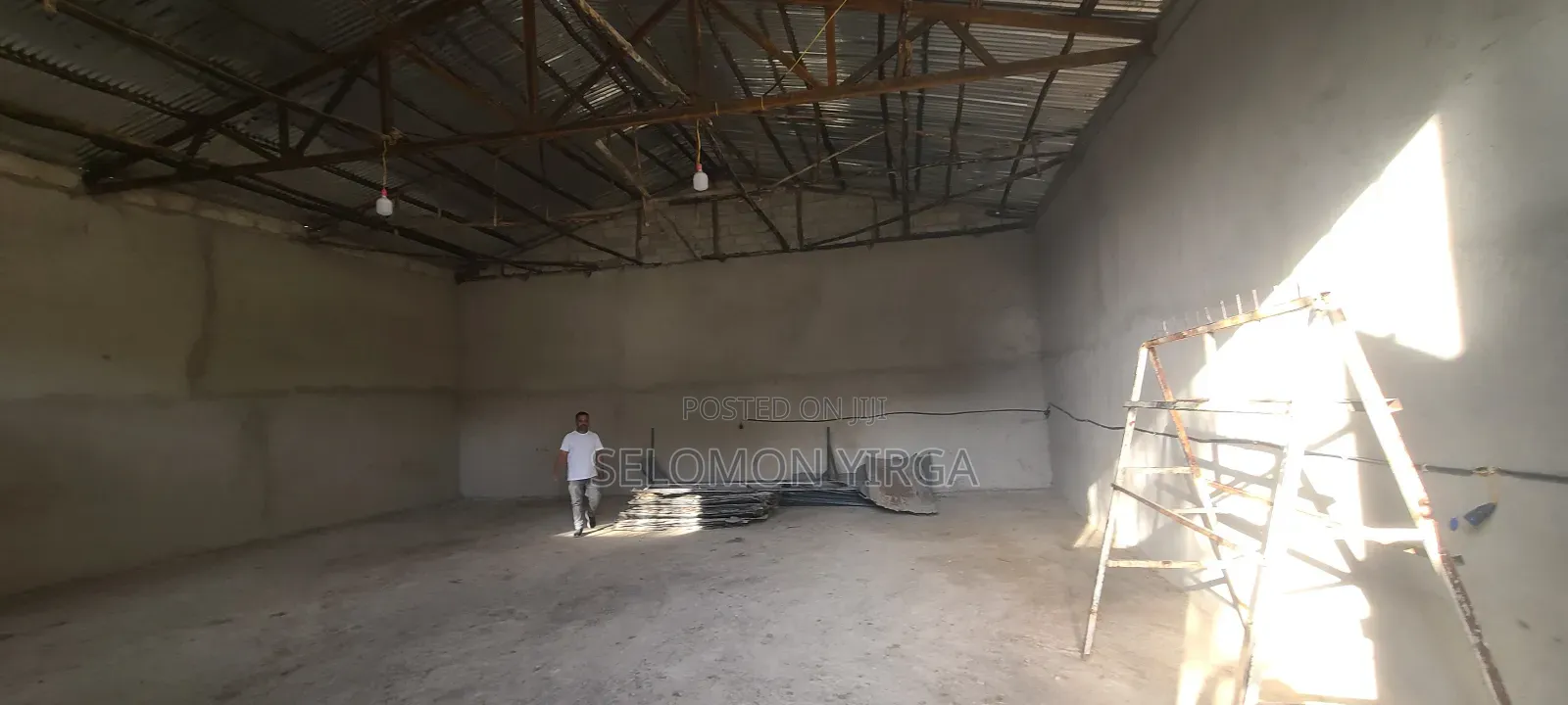 የሚከራይ መጋዘን