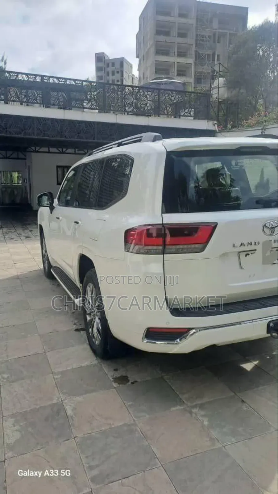 Toyota Land Cruiser LC300 2023 White