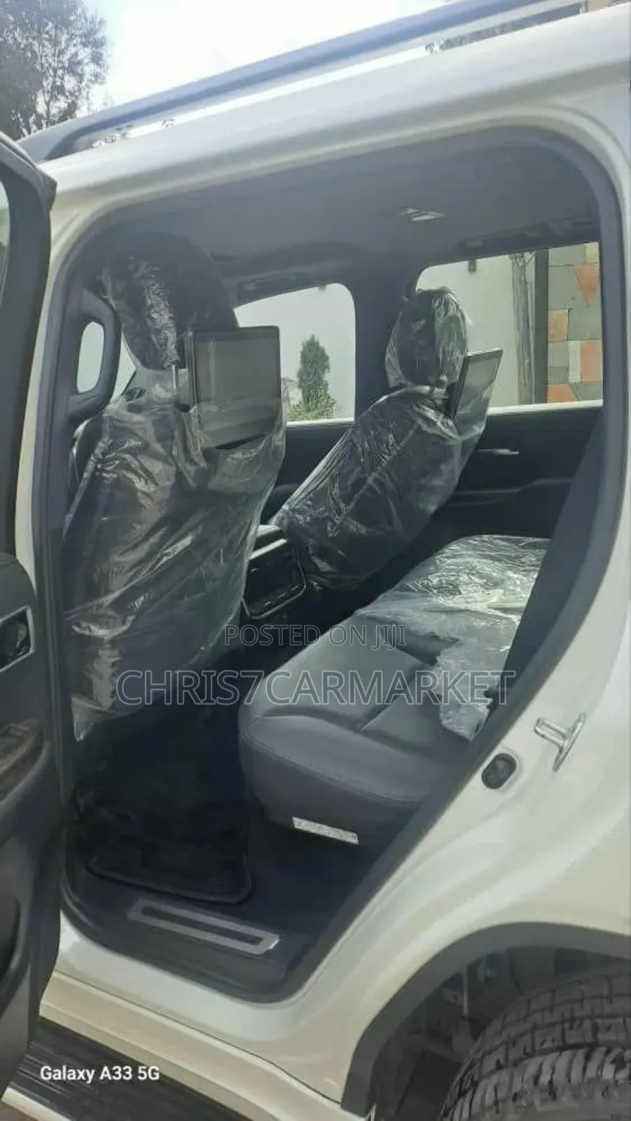 Toyota Land Cruiser LC300 2023 White