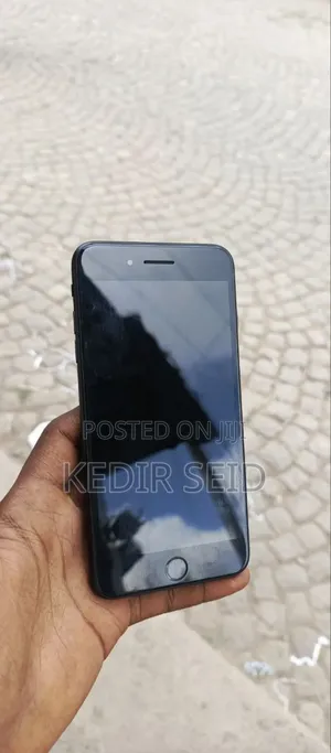 New Apple iPhone 7 Plus 128 GB Black