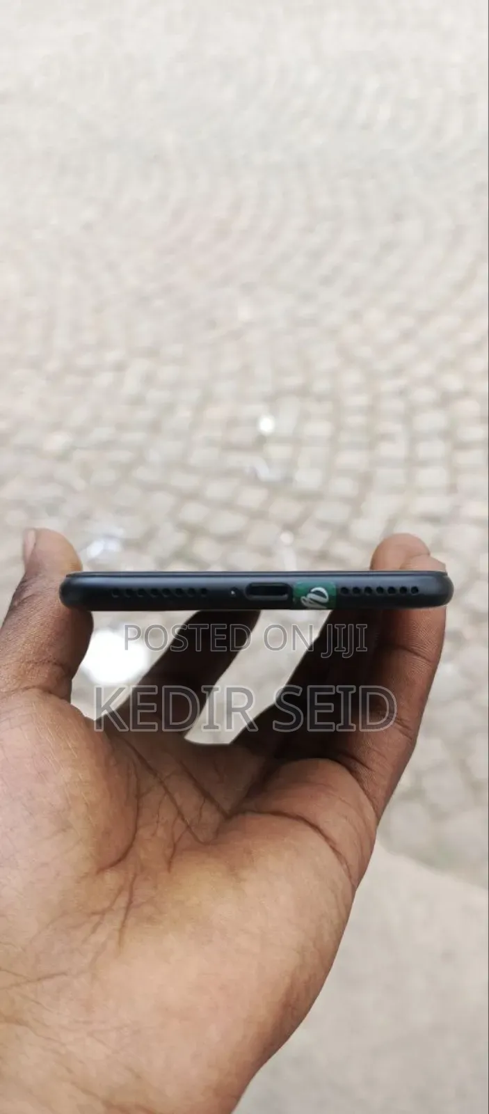 New Apple iPhone 7 Plus 128 GB Black