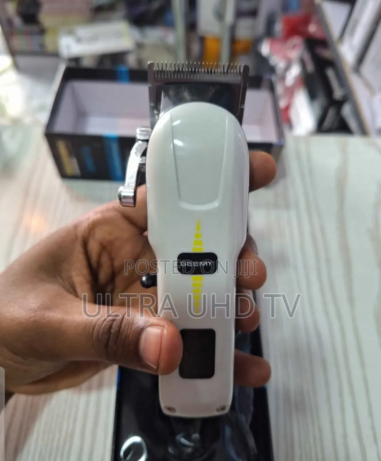 Geemy Gm6715 Professional Rechargeable Hair Trimmer.