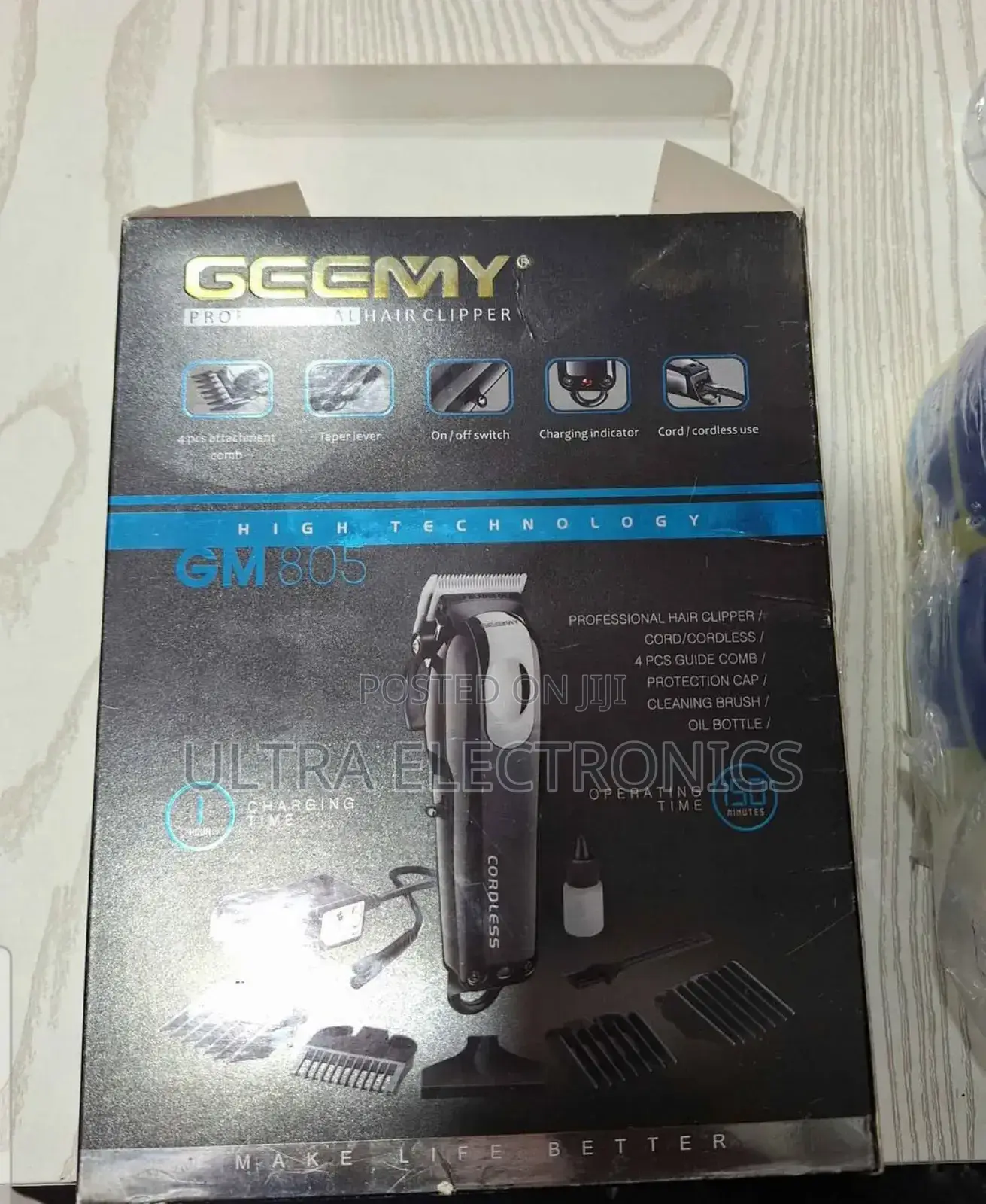 የፀጉር ማሽን Geemy Professional Hair Clipper.It Features Durable Stainless