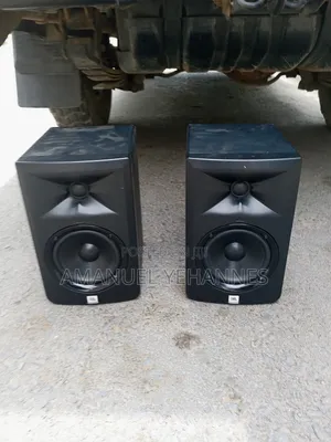 JBL Professional 3 Series Lsr305 Studio Monitor.
