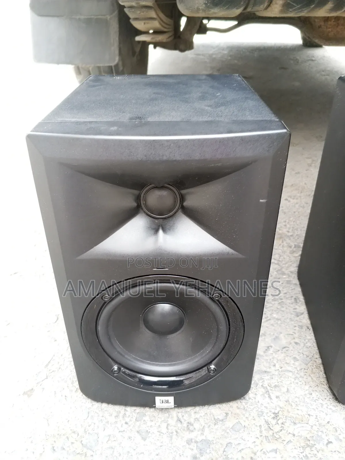 JBL Professional 3 Series Lsr305 Studio Monitor.