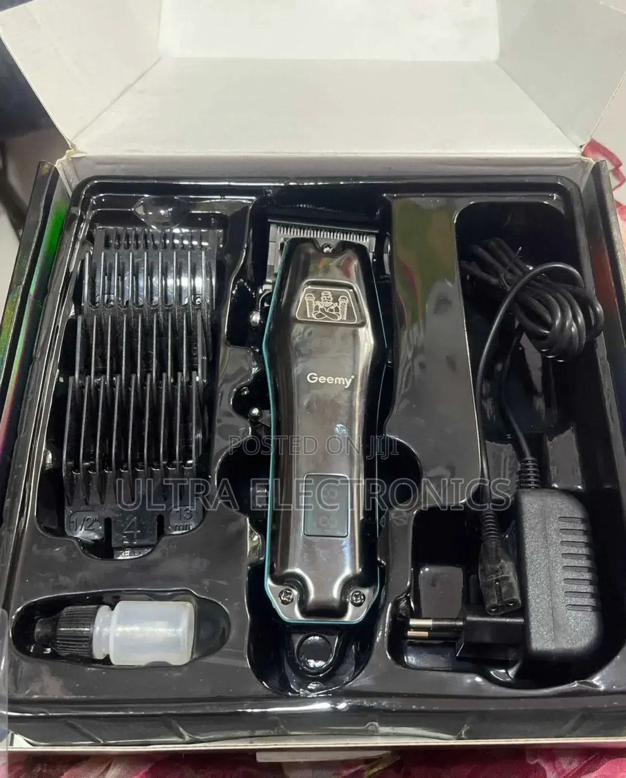 የፀጉር ማሽን Geemy Gm-6680 Rechargeable Hair Clipper It Powerful Silver