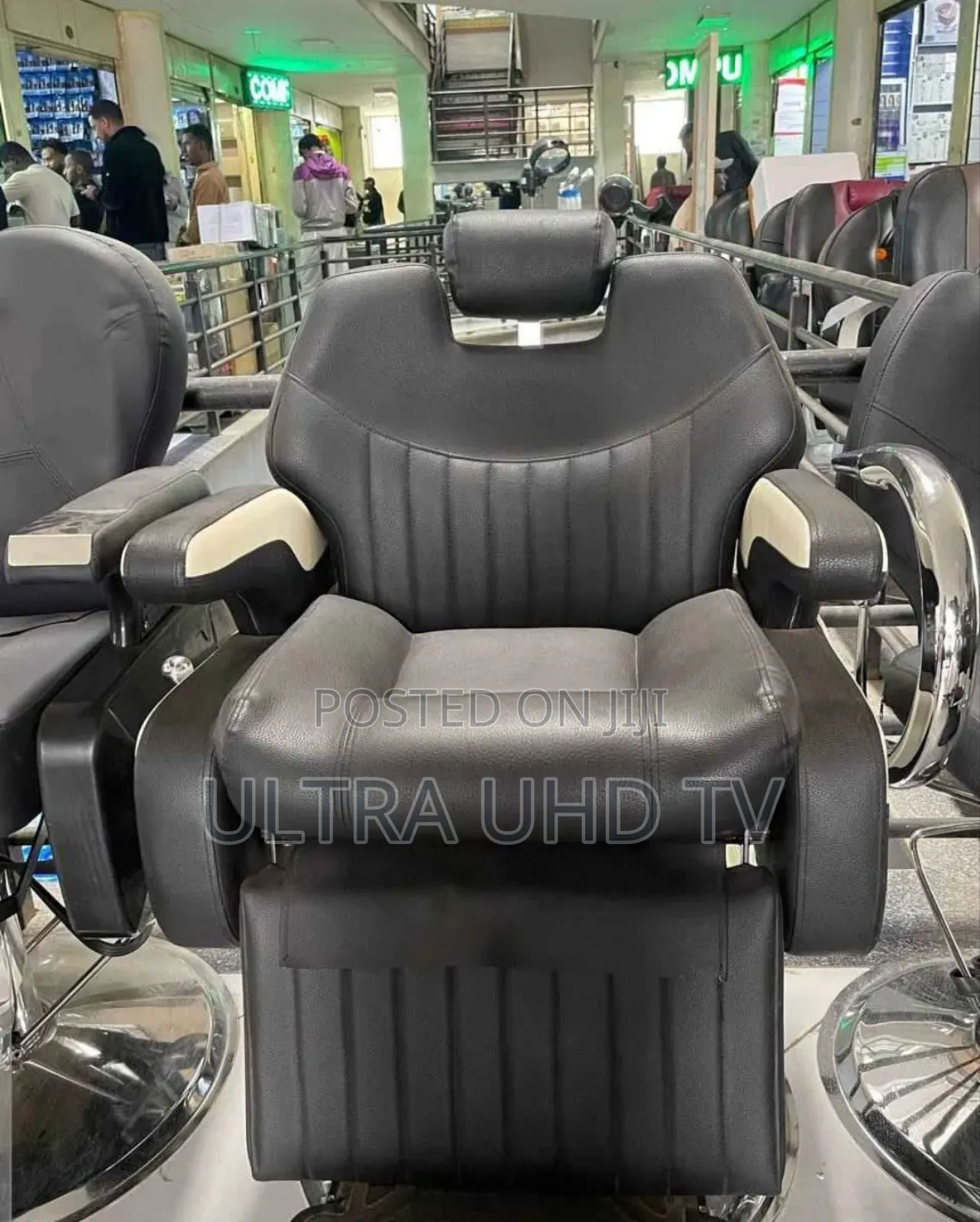 የፀጉር ቤት ወንበር Black Synthetic Leather Hydraulic Barber Chair.