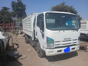 Isuzu NPR 2024 Model