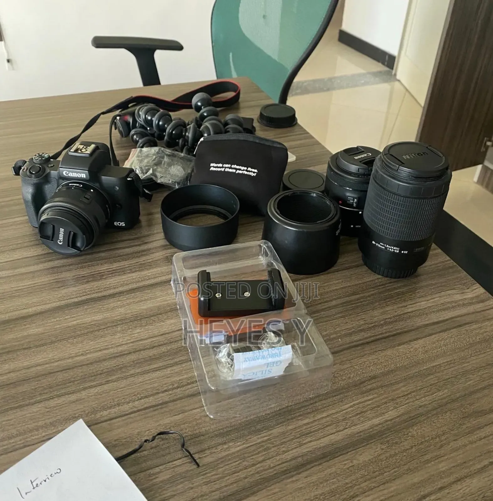 Canon Eos R50 Mirrorless - Complete Content Creator Bundle