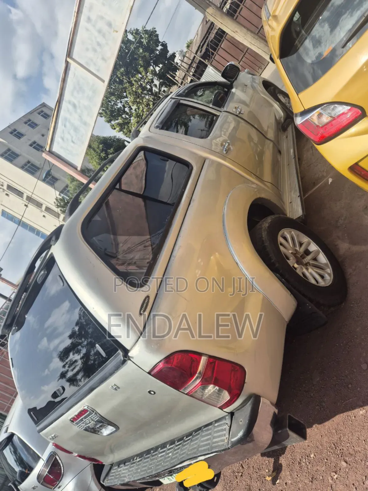 Toyota Hilux 2.5 D-4D 4X4 SRX 2012 Silver