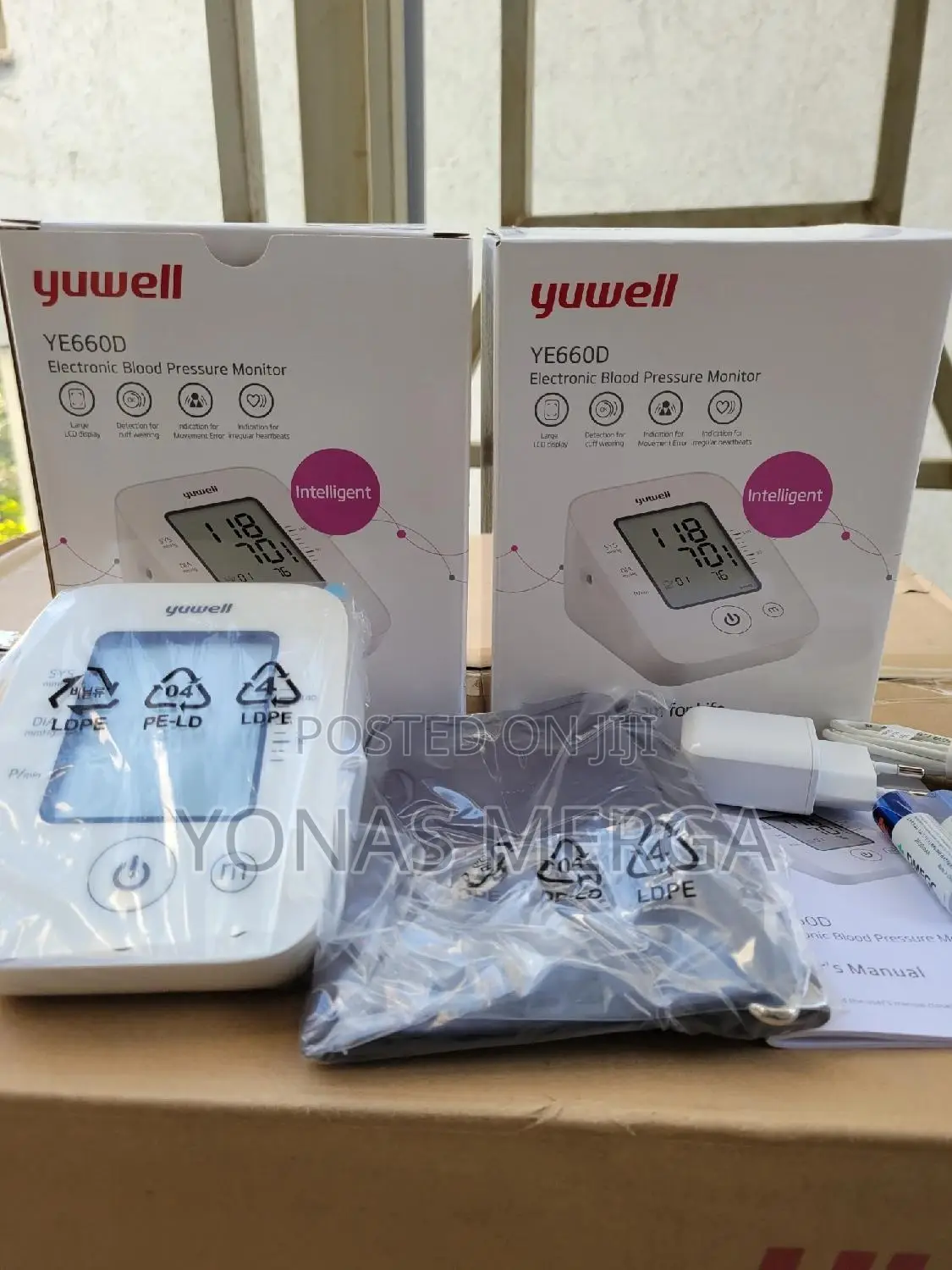 Bp Monitor Health Monitoring Devices退出it’S Small Size Portable Design