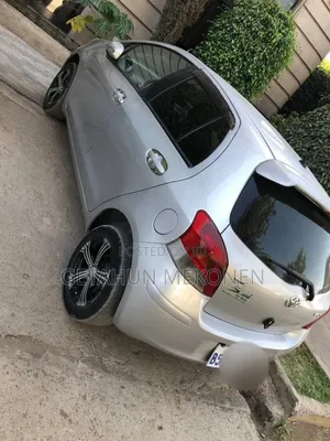 Toyota Yaris 2010 Silver