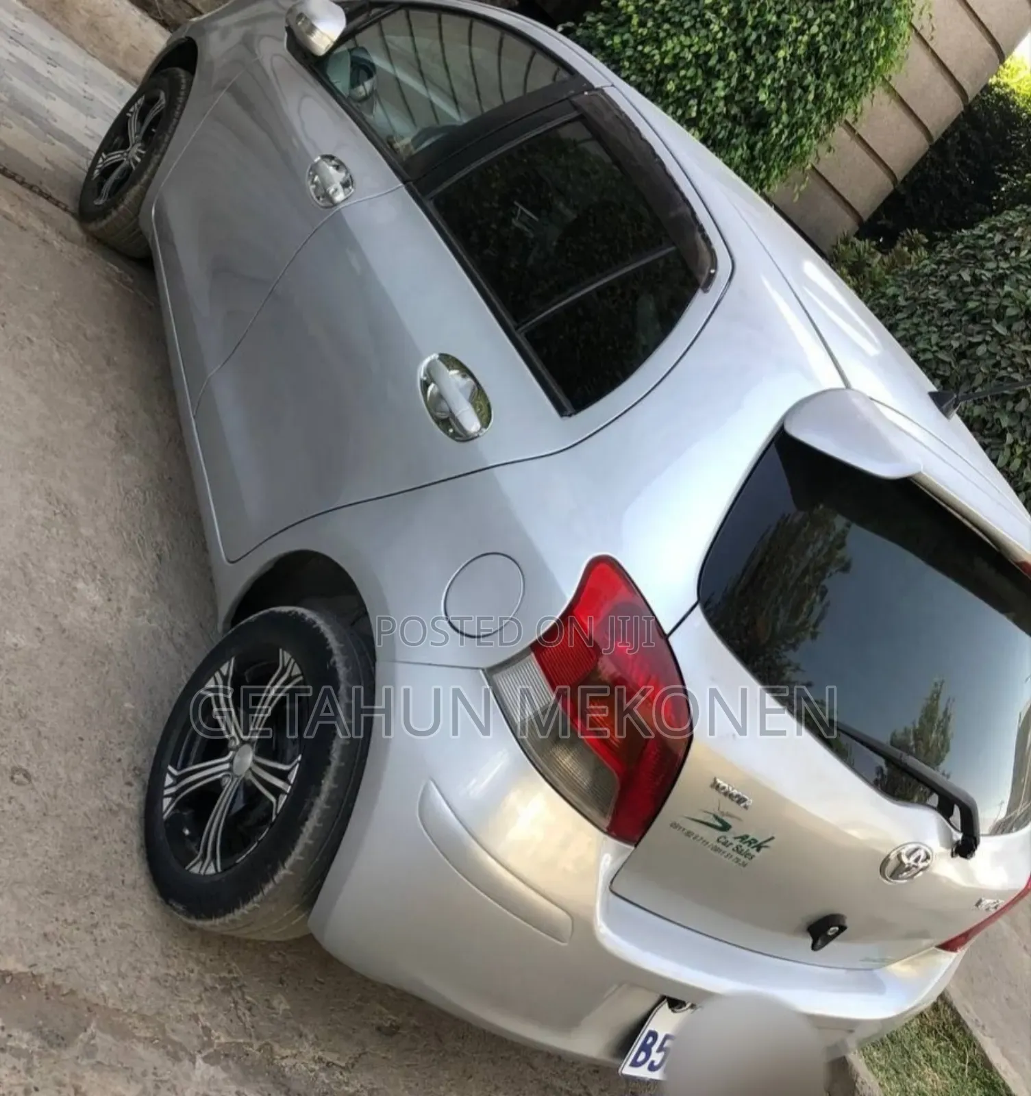 Toyota Yaris 2010 Silver