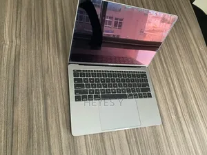 Laptop Apple MacBook Pro 2017 8GB Intel Core I5 SSD 256GB