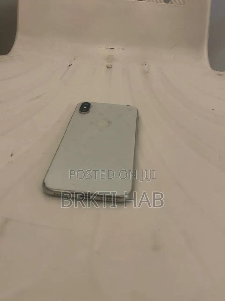 Apple iPhone X 64 GB White