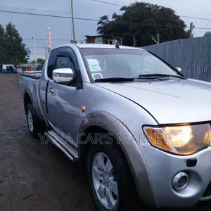 Mitsubishi L200 2007 Silver