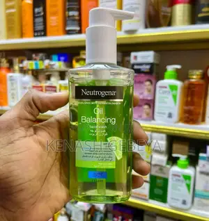 Neutrogena Oil Balancing Facial Wash With Lime Aloe Vera.