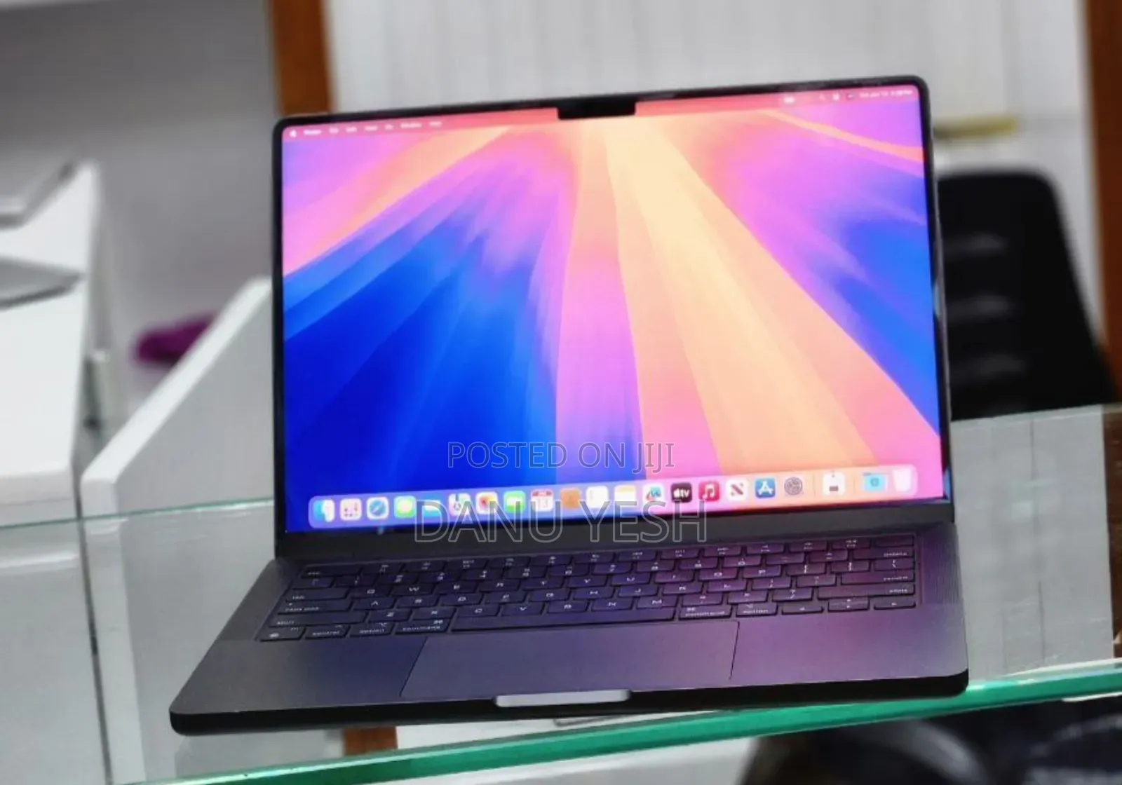 New Laptop Apple MacBook Pro 16GB Apple M4 SSD 512GB