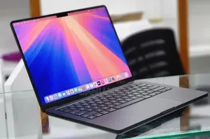 New Laptop Apple MacBook Pro 16GB Apple M4 SSD 512GB