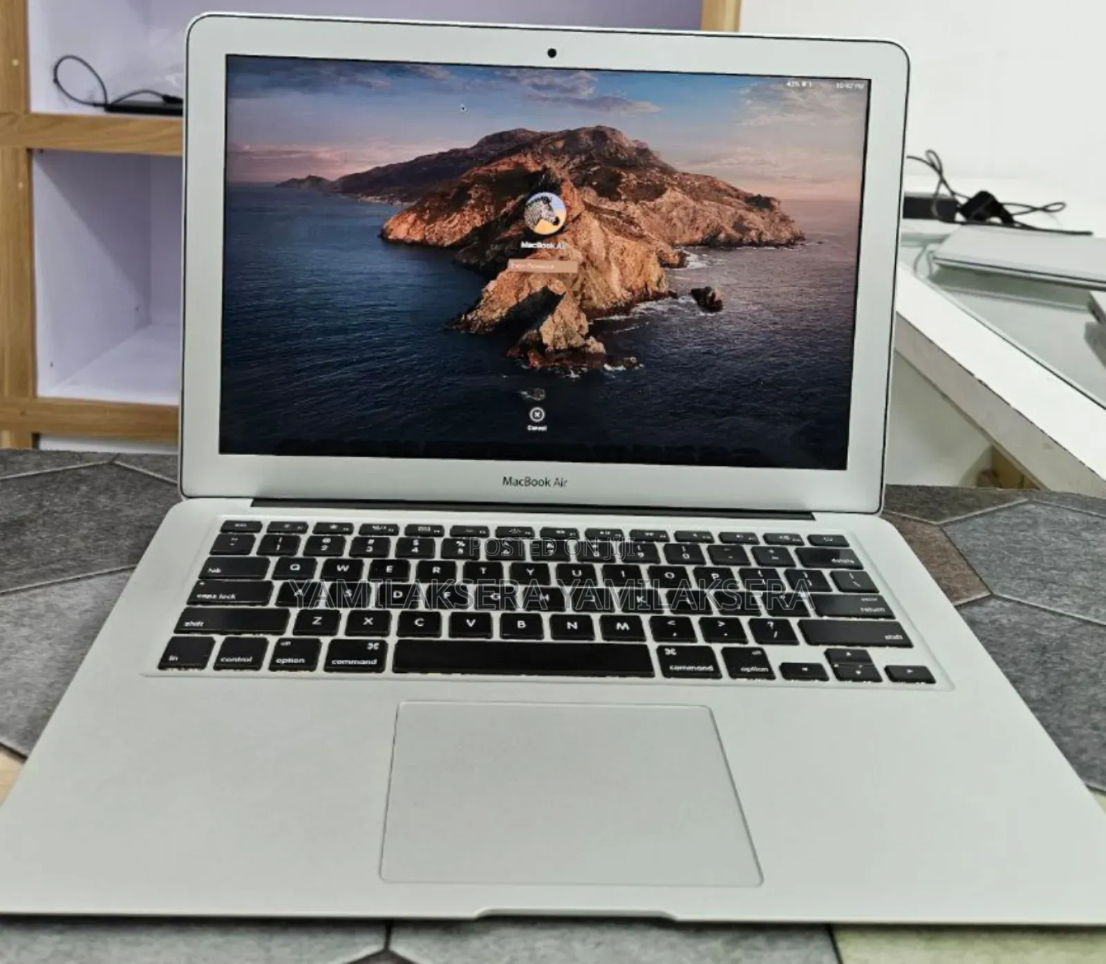 New Laptop Apple MacBook Air 2017 8GB Intel Core I5 SSD 256GB