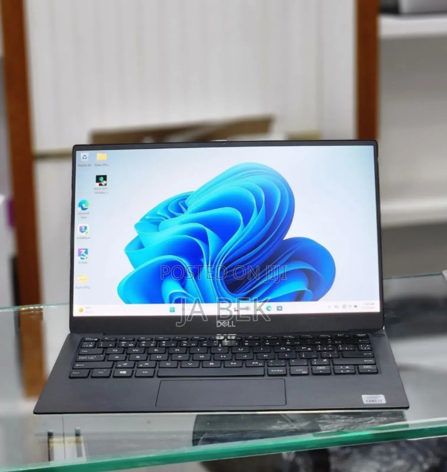 New Laptop Dell XPS 13 7390 8GB Intel Core I7 SSD 512GB