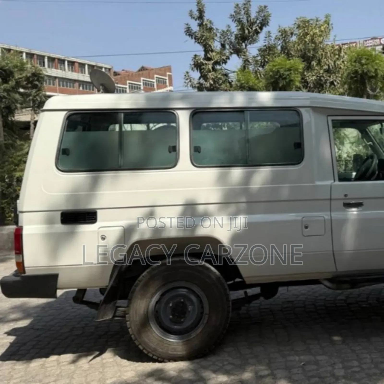 Toyota Land Cruiser 2014 White