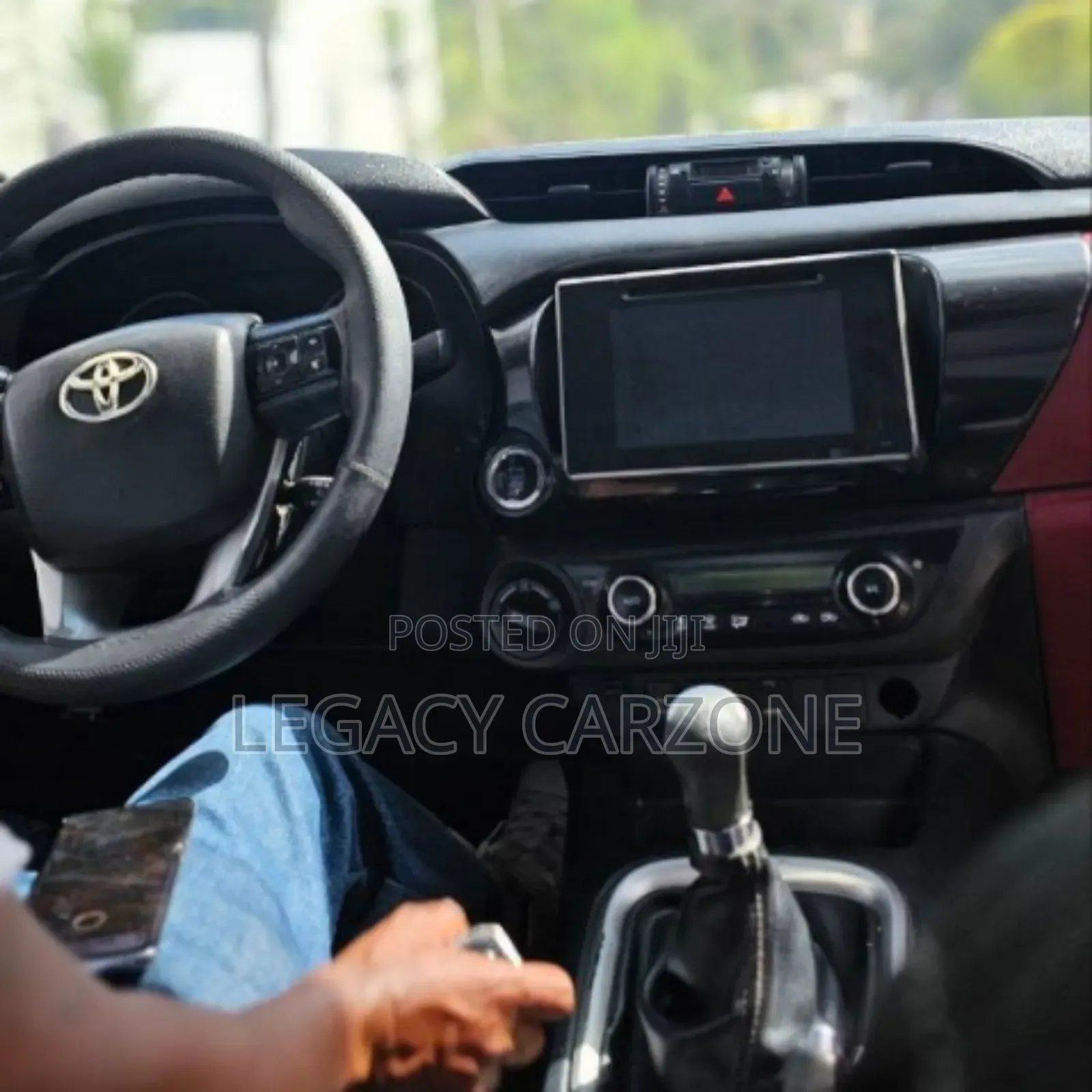 Toyota Hilux 2017 White