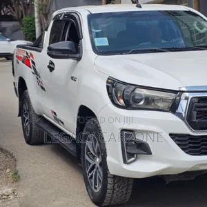 Toyota Hilux 2017 White