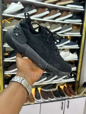 Under Armour Blake High Master Quality Smooth Runs Sneakers for Man's