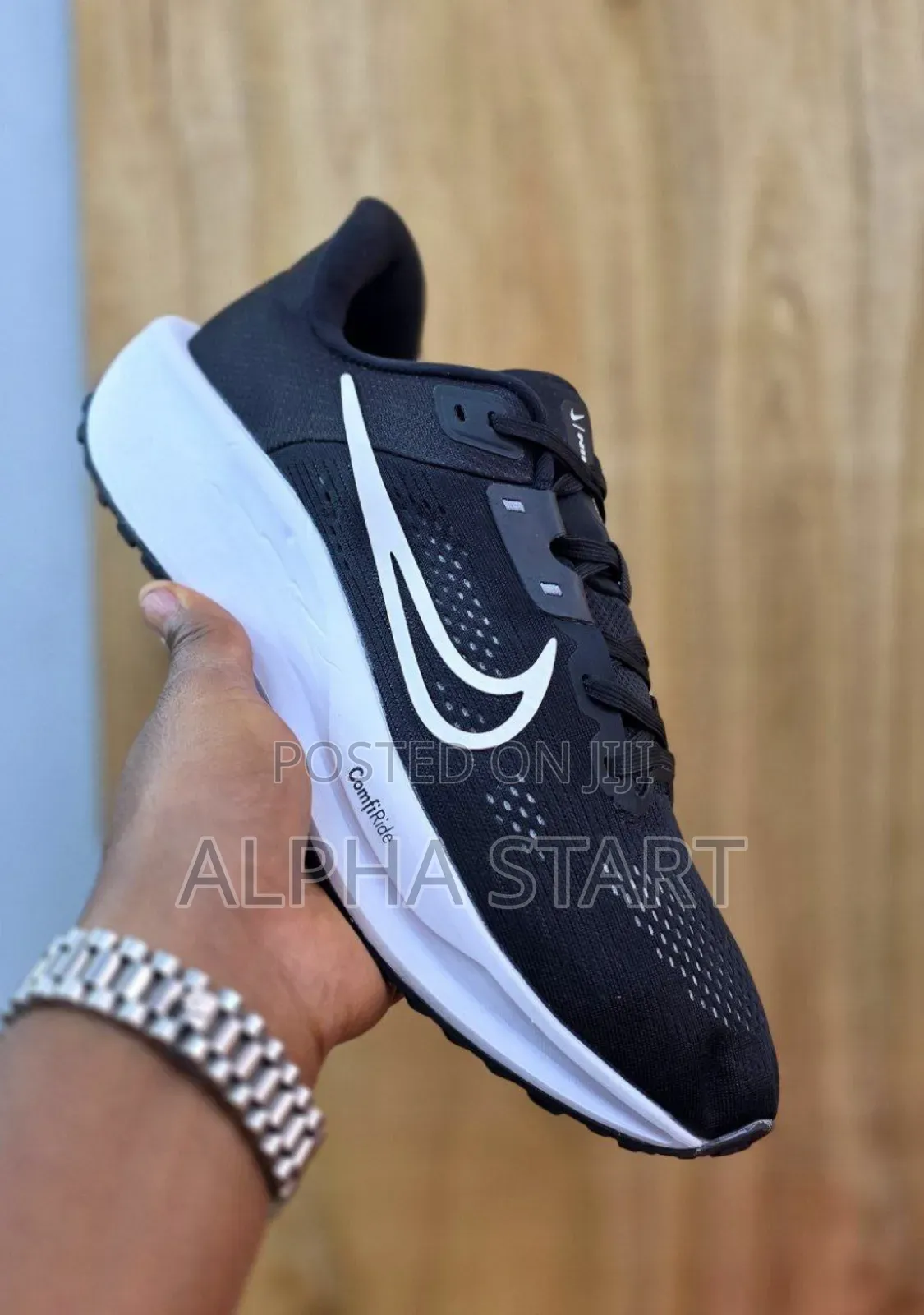 Nike Comfiride Made in Vietnam for Runs Sneakers Oog