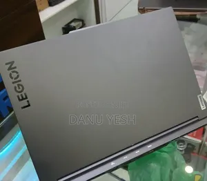 New Laptop Lenovo Lrgion 7i 16GB Intel Core I9 SSD 1T