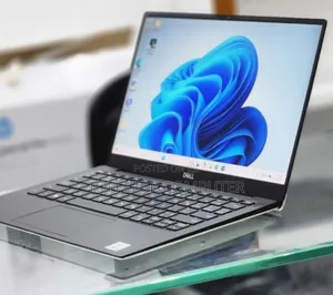 New Laptop Dell XPS 15 8GB Intel Core I5 SSD 256GB