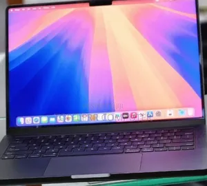 New Laptop Apple MacBook Pro M1 16GB Apple M1 Pro SSD 512GB