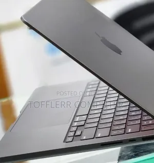 New Laptop Apple MacBook Pro M1 16GB Apple M1 Pro SSD 512GB