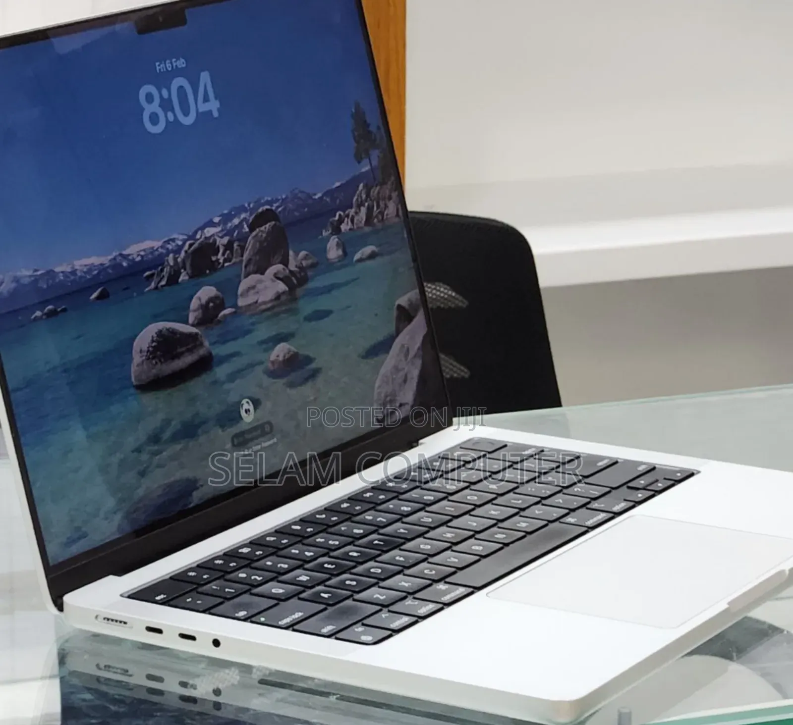 New Laptop Apple MacBook Pro M1 16GB Apple M1 Pro SSD 512GB