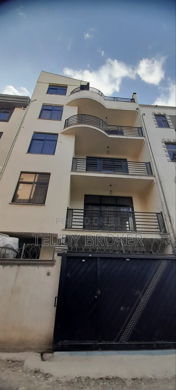 7bdrm House in Haile Garment, Nifas Silk-Lafto for sale